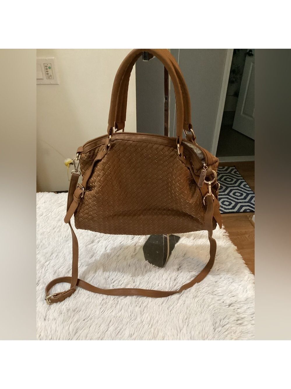 Maurice’s Adjustable removable strap handbag brown basket weave style - Picture 11 of 13